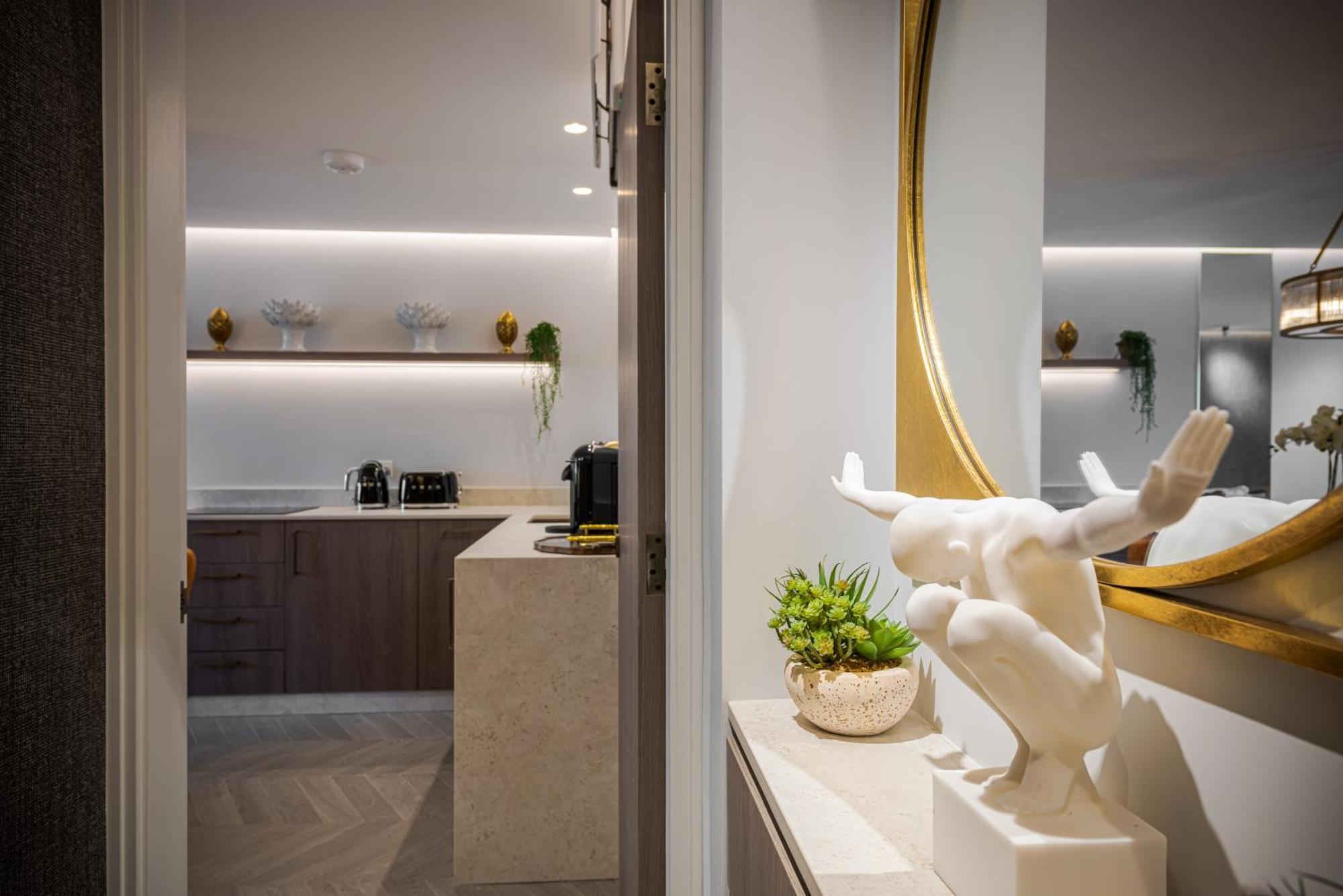 Stunning Flat Opposite Harrods Unbeatable Location & Elegance Appartement *